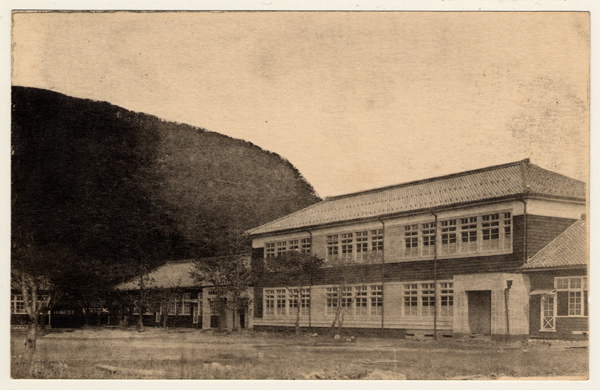 岩村小学校増築校舎